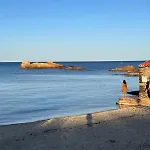 Le Paon L Old Town & Ac L Shellter *