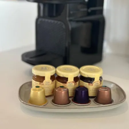 Le Paon L Old Town & Ac L Shellter Saint-Tropez