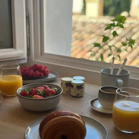 Le Paon L Old Town & Ac L Shellter Apartamento Saint-Tropez