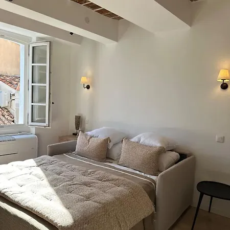 Le Paon L Old Town & Ac L Shellter Apartamento