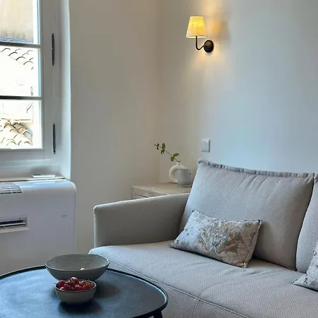 Le Paon L Old Town & Ac L Shellter * Saint-Tropez